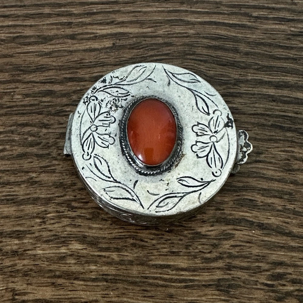 Vintage Engraved Pill Box w/ Orange Carnelian Cabochon | Silver Tone Trinket Box